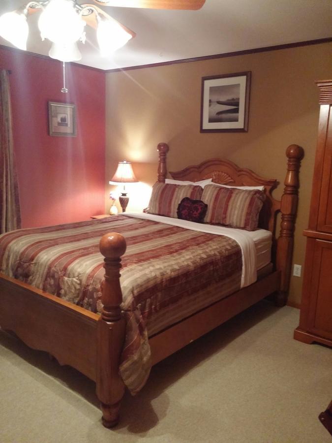 A Hyde Away Inn B&B Tok Exterior foto